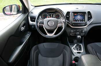 2015 Jeep Cherokee interior